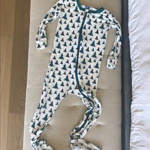 Kickee Pants 4T zip Pajamas